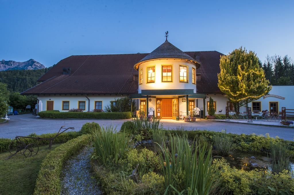 Gutshof Wolfgangsee Resort & Event Hotel ชตรอเบิล ภายนอก รูปภาพ