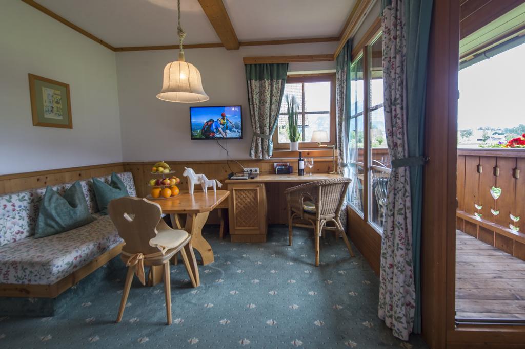 Gutshof Wolfgangsee Resort & Event Hotel ชตรอเบิล ภายนอก รูปภาพ