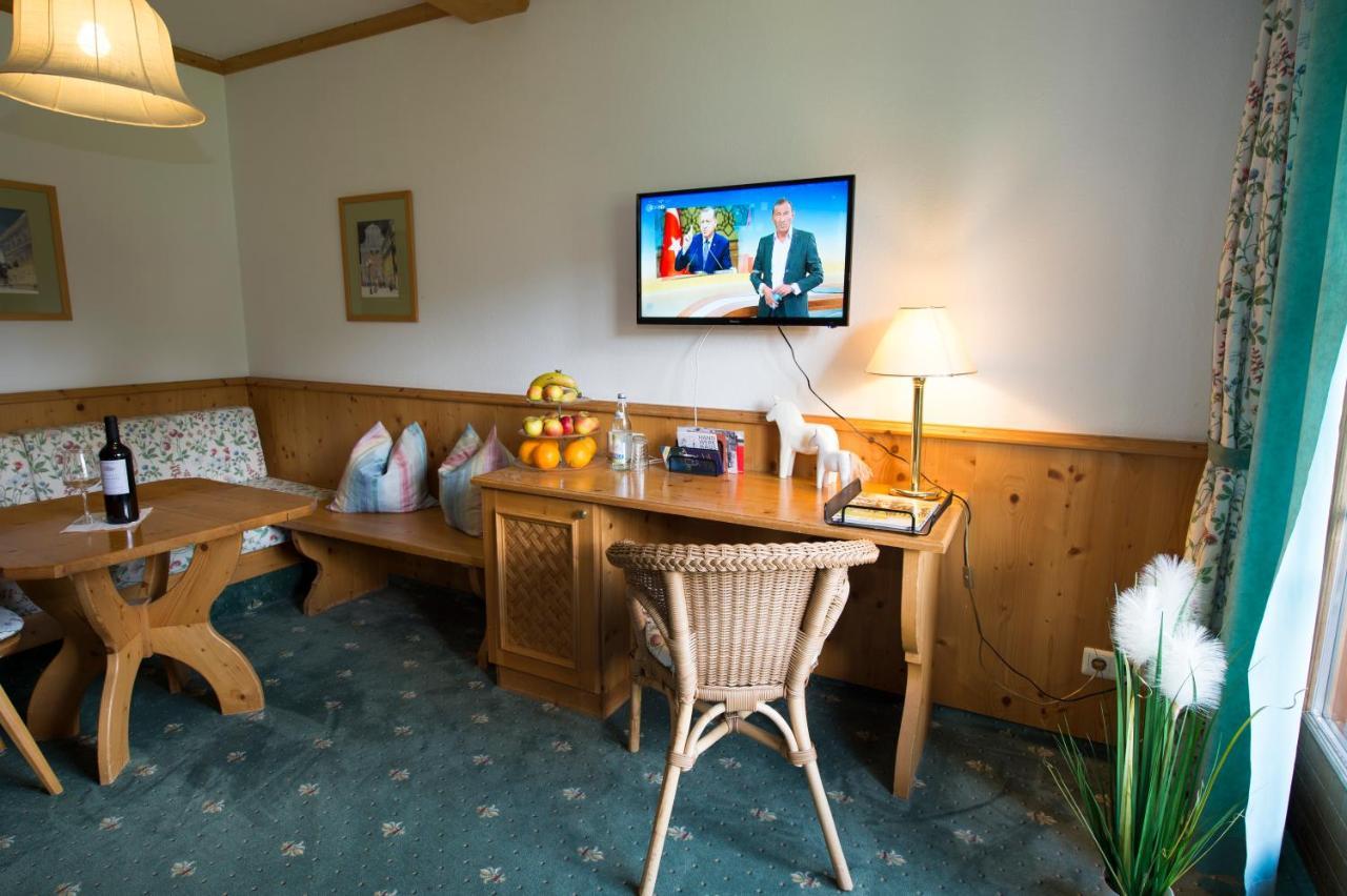 Gutshof Wolfgangsee Resort & Event Hotel ชตรอเบิล ภายนอก รูปภาพ